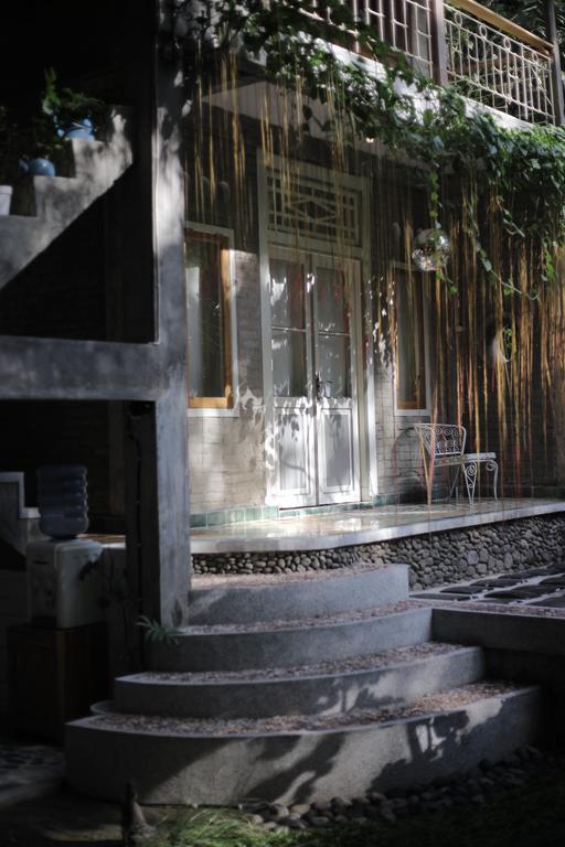 Rumah Senjakala Bantul Buitenkant foto