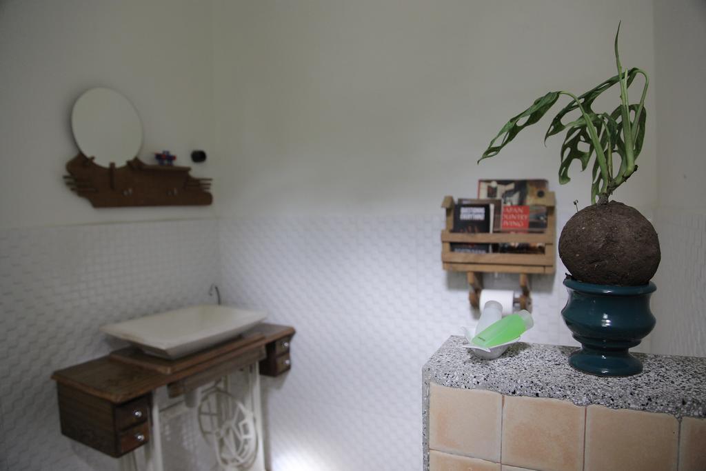 Rumah Senjakala Bantul Buitenkant foto